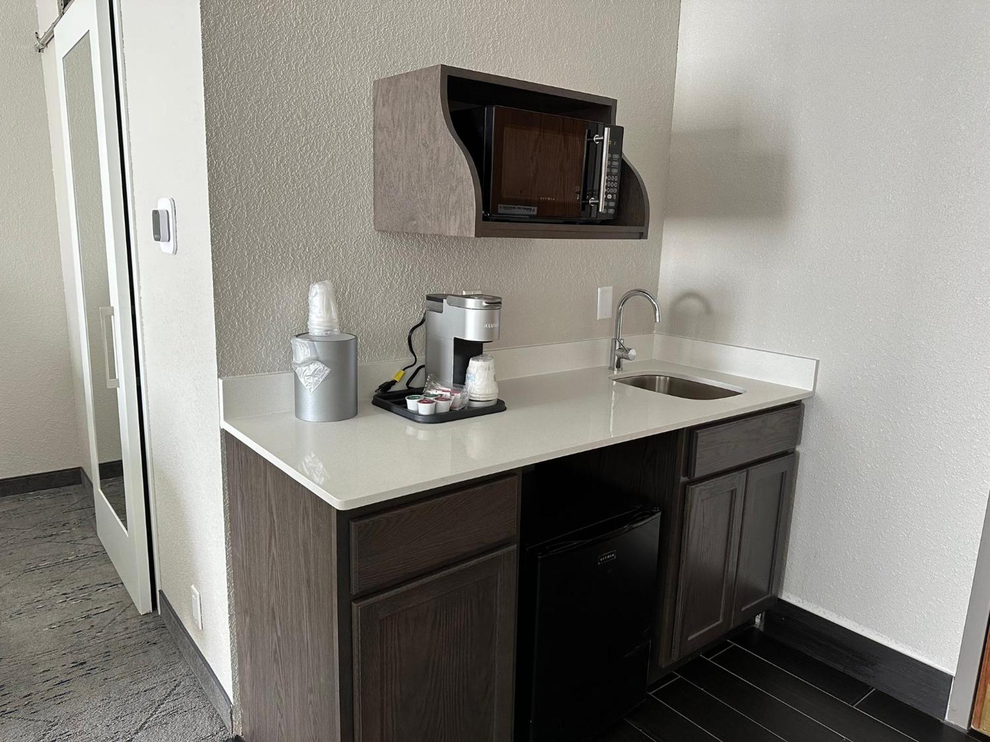 Holiday Inn Express & Suites Eden Prairie - Minneapolis By Ihg Exterior foto